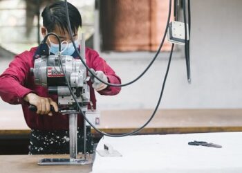 Expansión de la industria manufacturera china retrocede de nuevo en junio