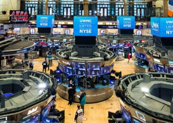Nerviosismo persiste en Wall Street en el cierre del mes