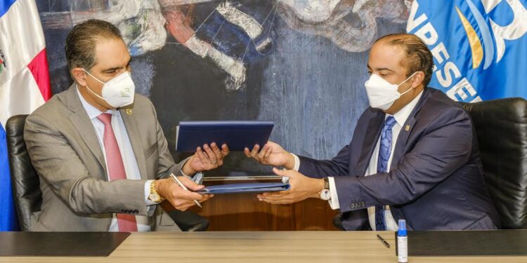Convenio de cooperación interinstitucional firmado entre Banreservas y SENASA
