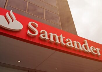 Banco Santander amplía su proyecto ‘Finanzas para Mortales’, expandiendo la educación financiera