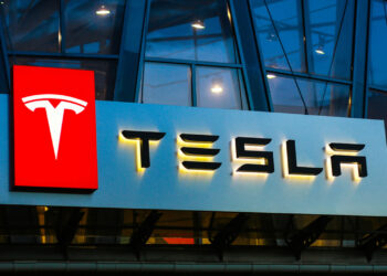 Tesla reporta entregas récord de vehículos pese a la escasez de chips