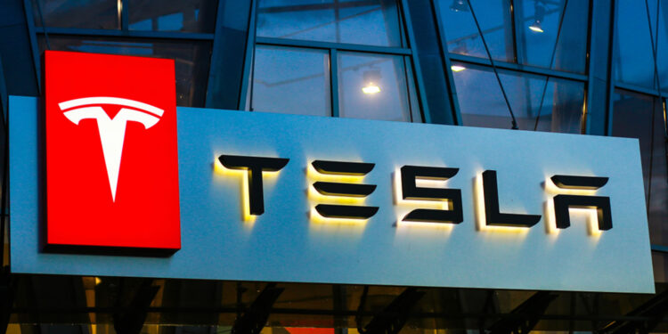 Tesla reporta entregas récord de vehículos pese a la escasez de chips