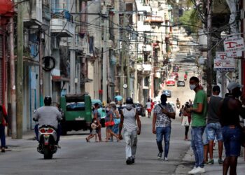 Gobierno de Cuba autoriza a los negocios privados a operar con hasta 100 empleados