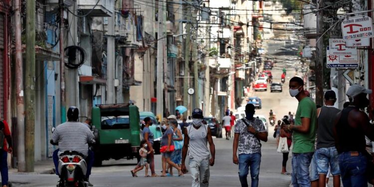 Gobierno de Cuba autoriza a los negocios privados a operar con hasta 100 empleados