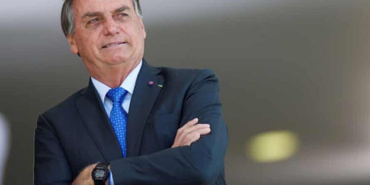 Bolsonaro le prohíbe a las redes sociales eliminar contenidos de forma “arbitraria”