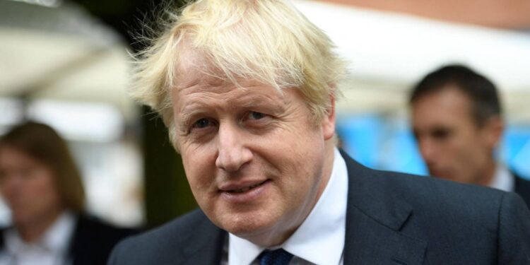 Johnson admite que el desabastecimiento puede llegar hasta las Navidades