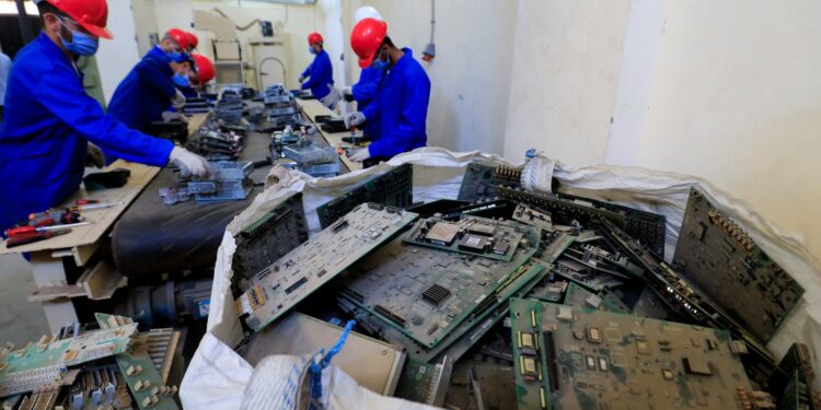 La basura electrónica en 2021 tendrá más peso que la Gran Muralla china
