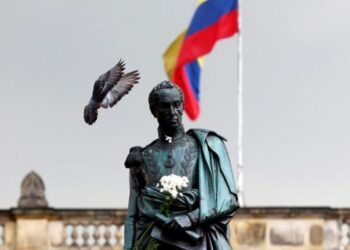 Moody’s mejora la perspectiva crediticia de Colombia de negativa a estable