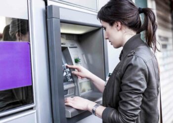 Bancos realizan cambios en horario debido a rebrote de casos de Covid