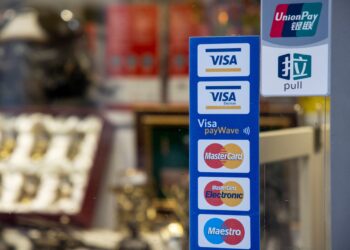Mastercard y Visa bloquean algunas actividades rusas debido a sanciones