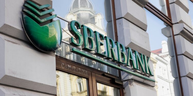 Sberbank Europa se desmorona después de que las sanciones a Rusia provocaran una corrida bancaria
