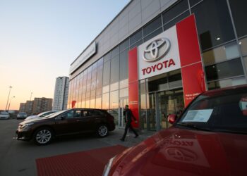 Toyota y Honda se unen a la creciente retirada corporativa de Rusia