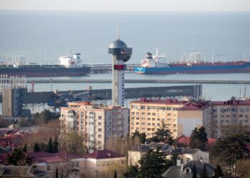 El petróleo tóxico de Rusia dispara las tarifas de los petroleros a un frenesí