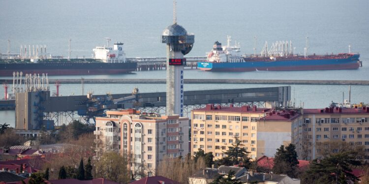 El petróleo tóxico de Rusia dispara las tarifas de los petroleros a un frenesí