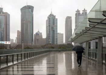 Empresas estadounidenses en China son cautelosas sobre expandirse en medio de represiones
