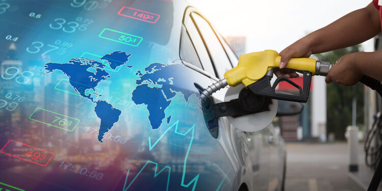 Guerra entre Rusia y Ucrania dispara precios de los combustibles