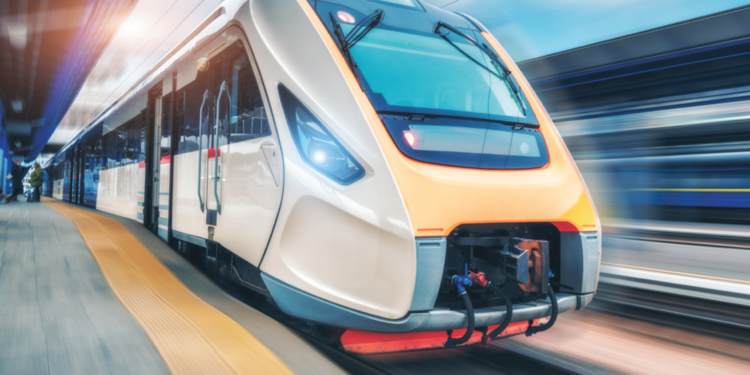 Con fondos BCIE avanza operación transfronteriza de trenes en Centroamérica