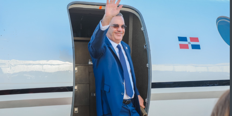 Abinader sale hacia Costa Rica para participar en la tercera Cumbre Alianza Para el Desarrollo en Democracia