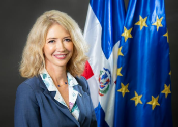 Embajadora de la Unión Europea en RD elogia la generosidad y medidas del gobierno  con los ucranianos varados en el país