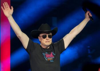 Elon Musk lanza una oferta para comprar Twitter por 43.000 millones