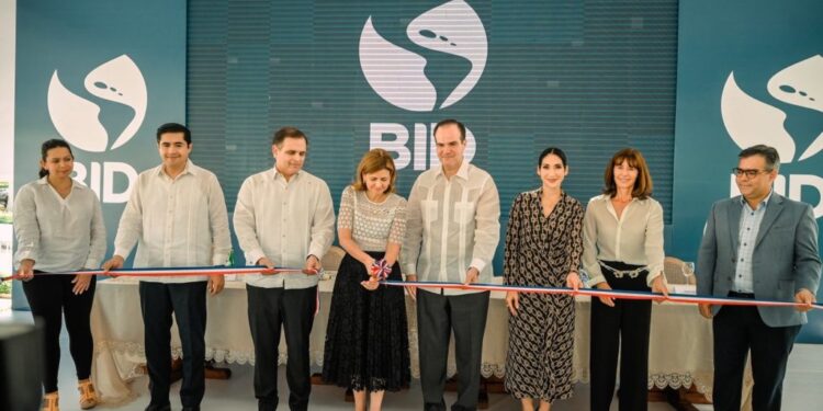 BID inaugura nueva oficina en República Dominicana con la más alta certificación ambiental