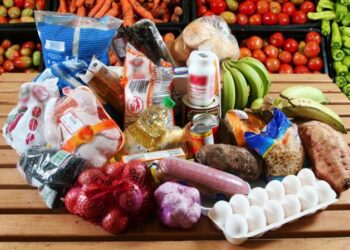 Perú libera de impuestos varios productos de la «canasta básica familiar»
