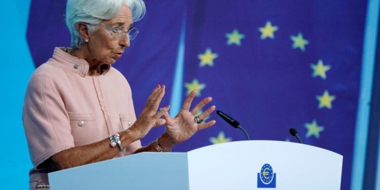 Lagarde prevé alza de tasas en julio y fin de tipos negativos en septiembre