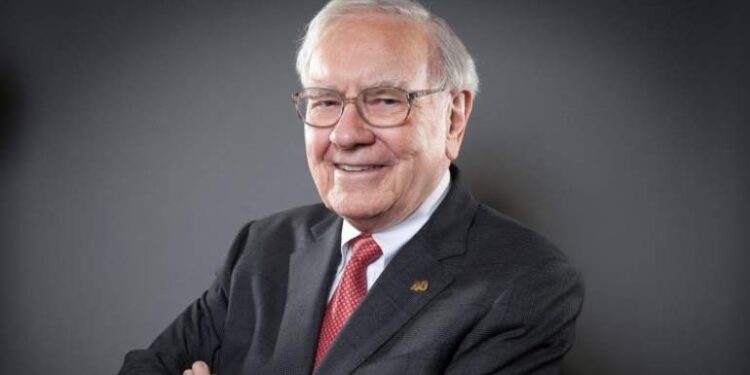 Warren Buffett invierte $51.000 millones en los mercados y se burla del bitcóin