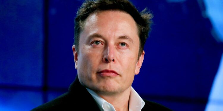 Presentan demanda millonaria contra Elon Musk por promocionar una criptomoneda