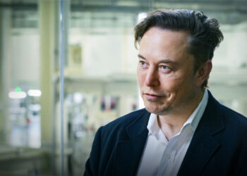 Musk dice que Twitter viola acuerdo al no entrgar datos de bots
