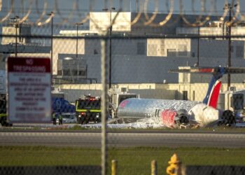 República Dominicana asistirá a Estados Unidos en investigación sobre el incendio de avión de Red Air