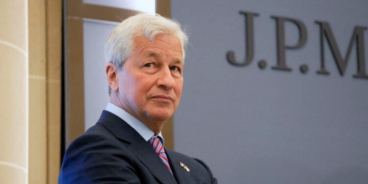 El CEO de JPMorgan advierte: «Se aproxima un huracán»