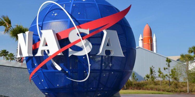 NASA crea equipo destinado a el estudio de objetos aéreos no identificados
