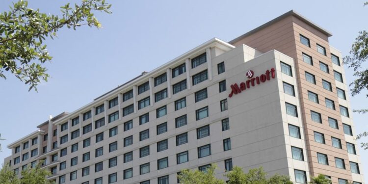 Marriot suspende todas sus operaciones en Rusia
