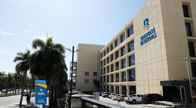 Banreservas recibe premio por ser mejor banco para Pymes