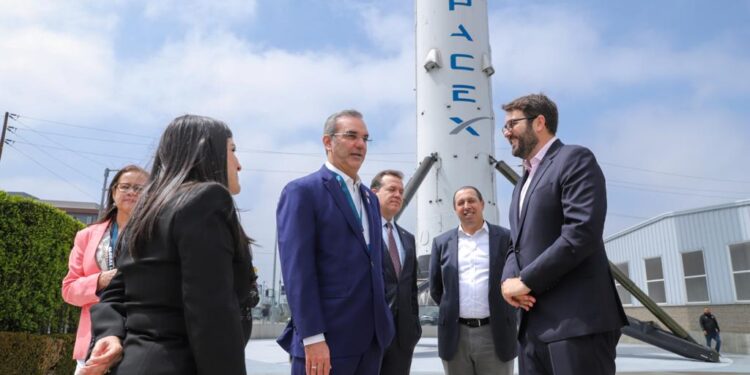 República Dominicana podría convertirse en primer país del Caribe con internet satelital en comunidades remotas, con llegada de Starlink