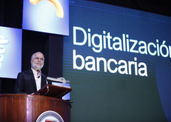 Superintendencia de Bancos establece servicios bancarios por canales digitales