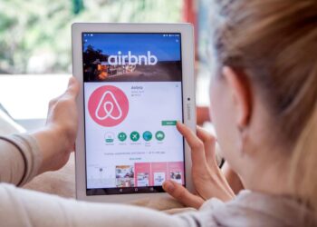 Las reservas de Airbnb alcanzan un récord a medida que los viajes se recuperan