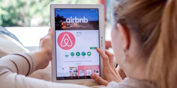 Las reservas de Airbnb alcanzan un récord a medida que los viajes se recuperan