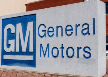 GM llama a revisión 500,000 SUV por una falla en los cinturones de seguridad