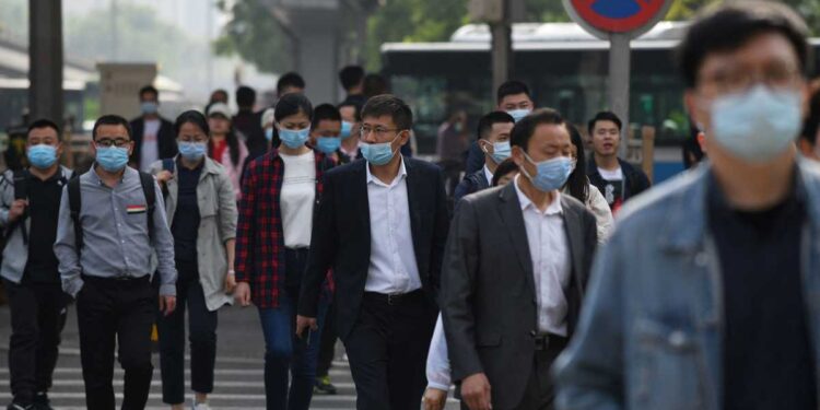 Población China disminuirá antes de 2025