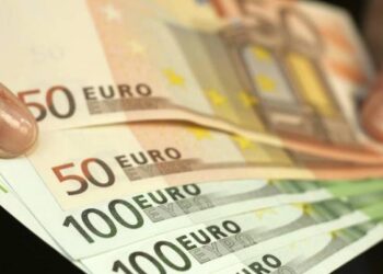 Depreciación del euro afecta las remesas enviadas desde Europa