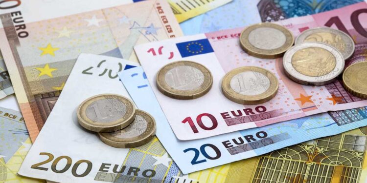 El euro continúa perdiendo valor frente al peso en lo que va de año