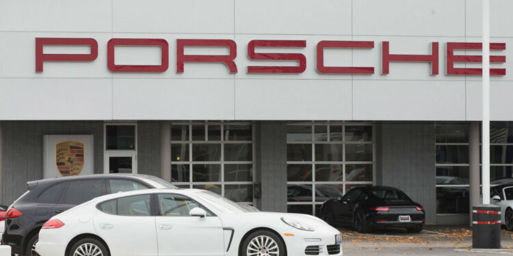 Debut en bolsa de Porsche sólo se descartaría por graves problemas geopolíticos