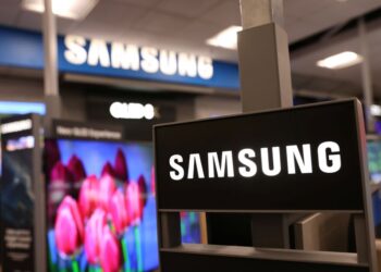 Samsung sufre caída en ganancias; cree que demanda de chips podría remontar a finales de 2023