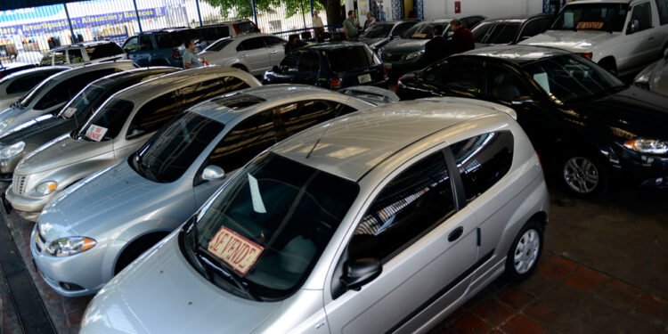 Acofave denuncia subvaluación de vehículos importados usados de hasta 52 %