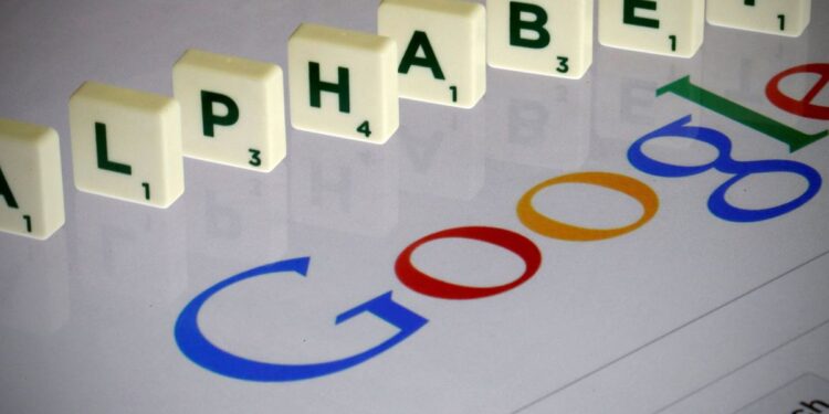 Alphabet reporta ventas por debajo de objetivos; pesa negocio de publicidad online