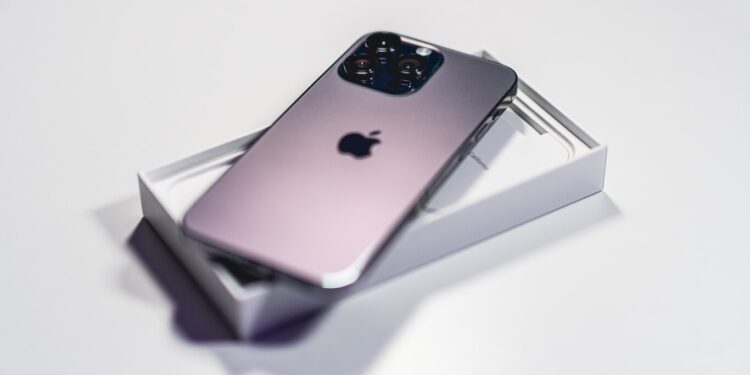 Brasil retira los iPhone de las tiendas por no cumplir con regulación
