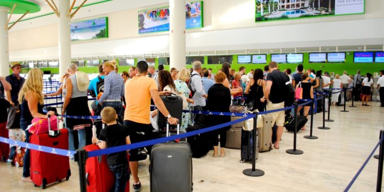 Llegada de turistas a RD en octubre supera en 32 % años anteriores