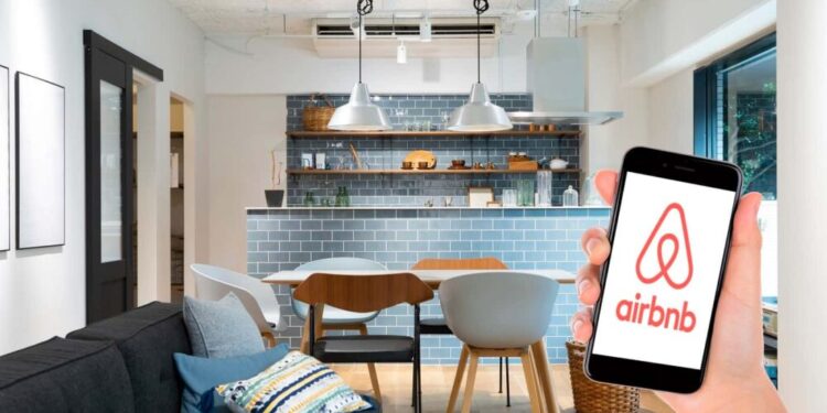 Airbnb cambia la visualización de precios en su aplicación tras las quejas de los clientes
